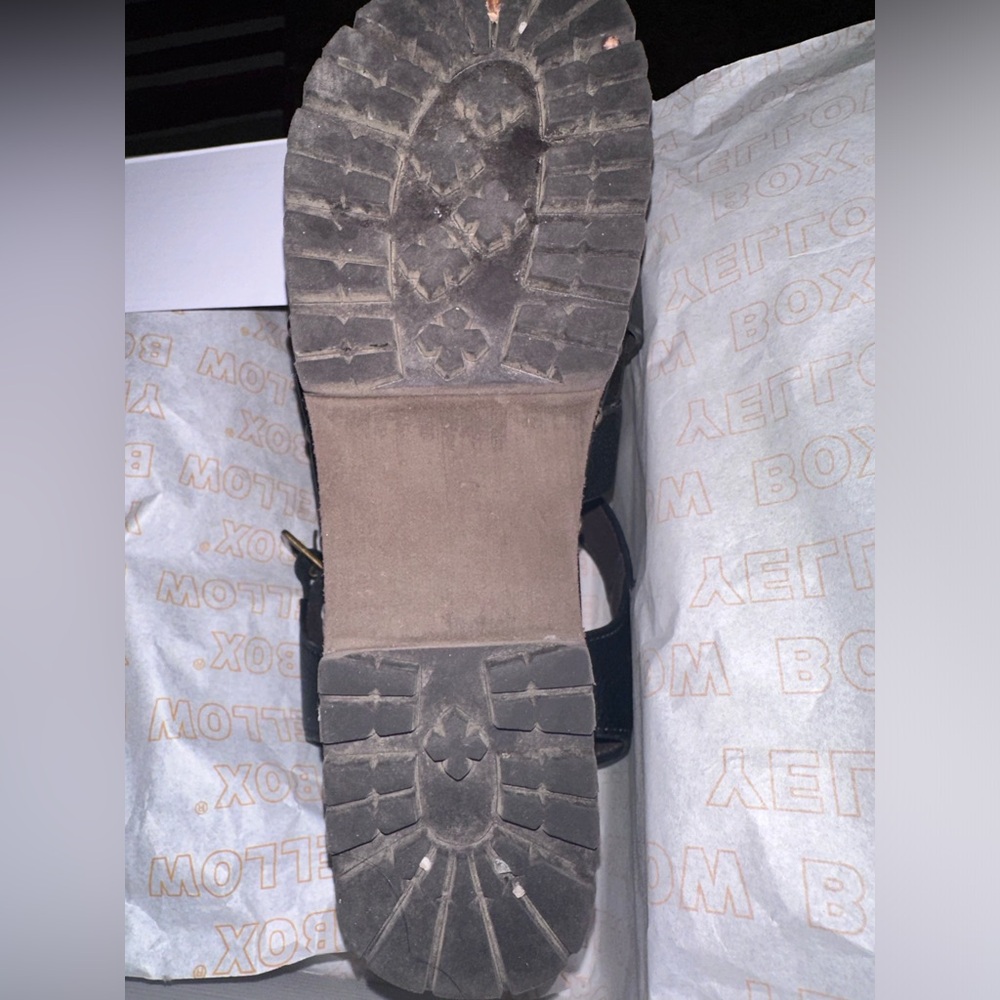 Yellow Box Sandals - Picture 3 of 5